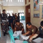 Kejaksaan Negeri Way Kanan melaksanakan penggeledahan terkait dengan adanya Dugaan Tindak Pidana Korupsi dalam Pengelolaan Pelaksanaan Anggaran Pendapatan dan Belanja Kampung (APBK)